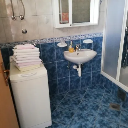 Jele Ii Apartment