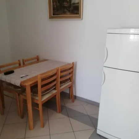 Jele Ii Apartment *